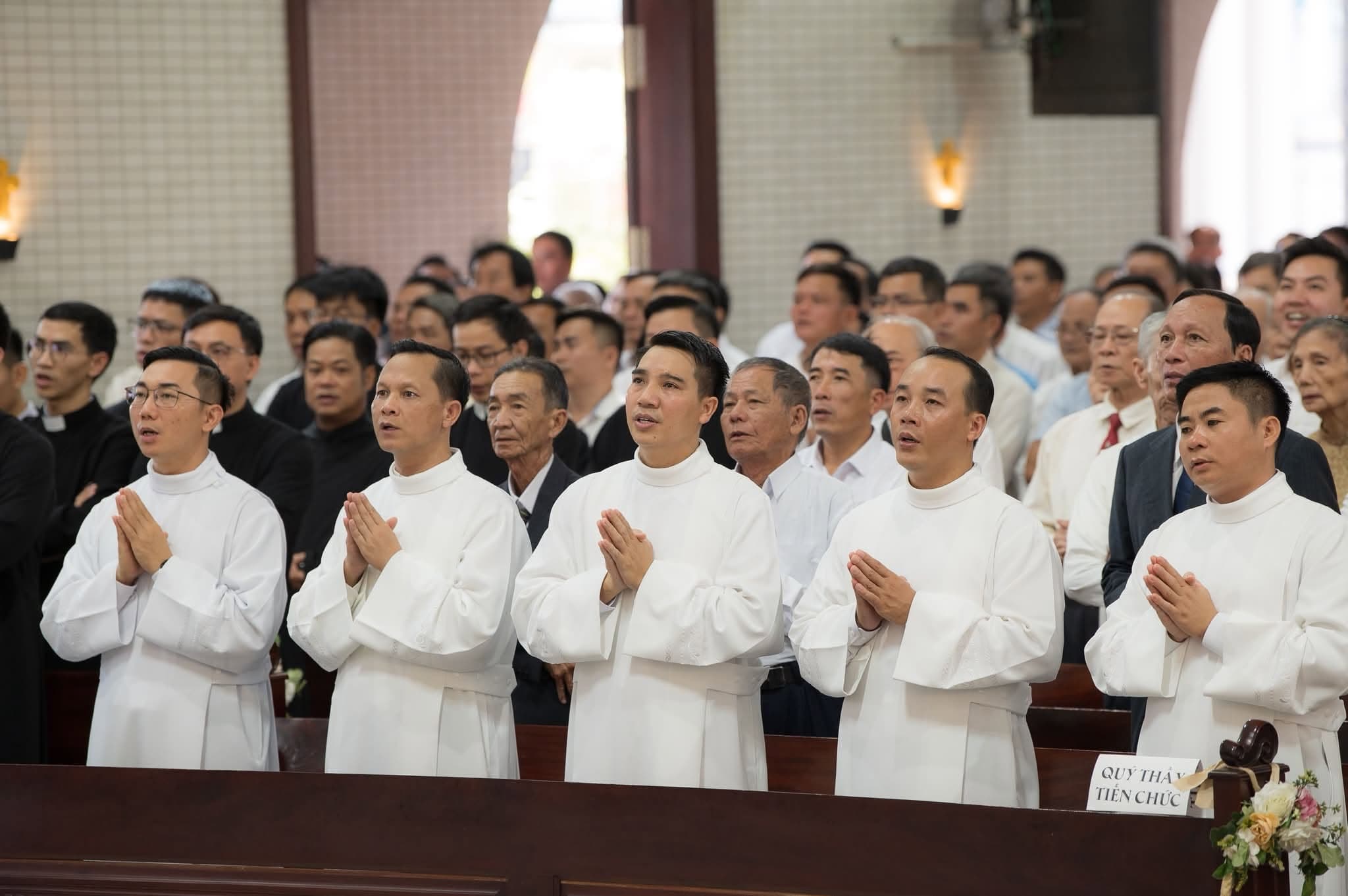 Giáo xứ Sa Nam có thêm một thầy phó tế quê hương